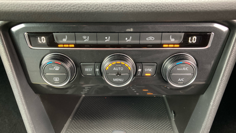 Volkswagen Tiguan 2.0 TDi 150 4Motion R-Line Tech 5dr DSG Diesel Estate